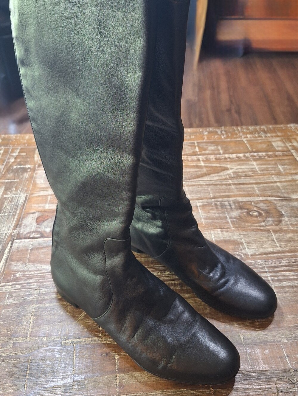 Kate Spade Size 10 Knee High Boots Women's Black Leather Flat Heel Gold Zipper